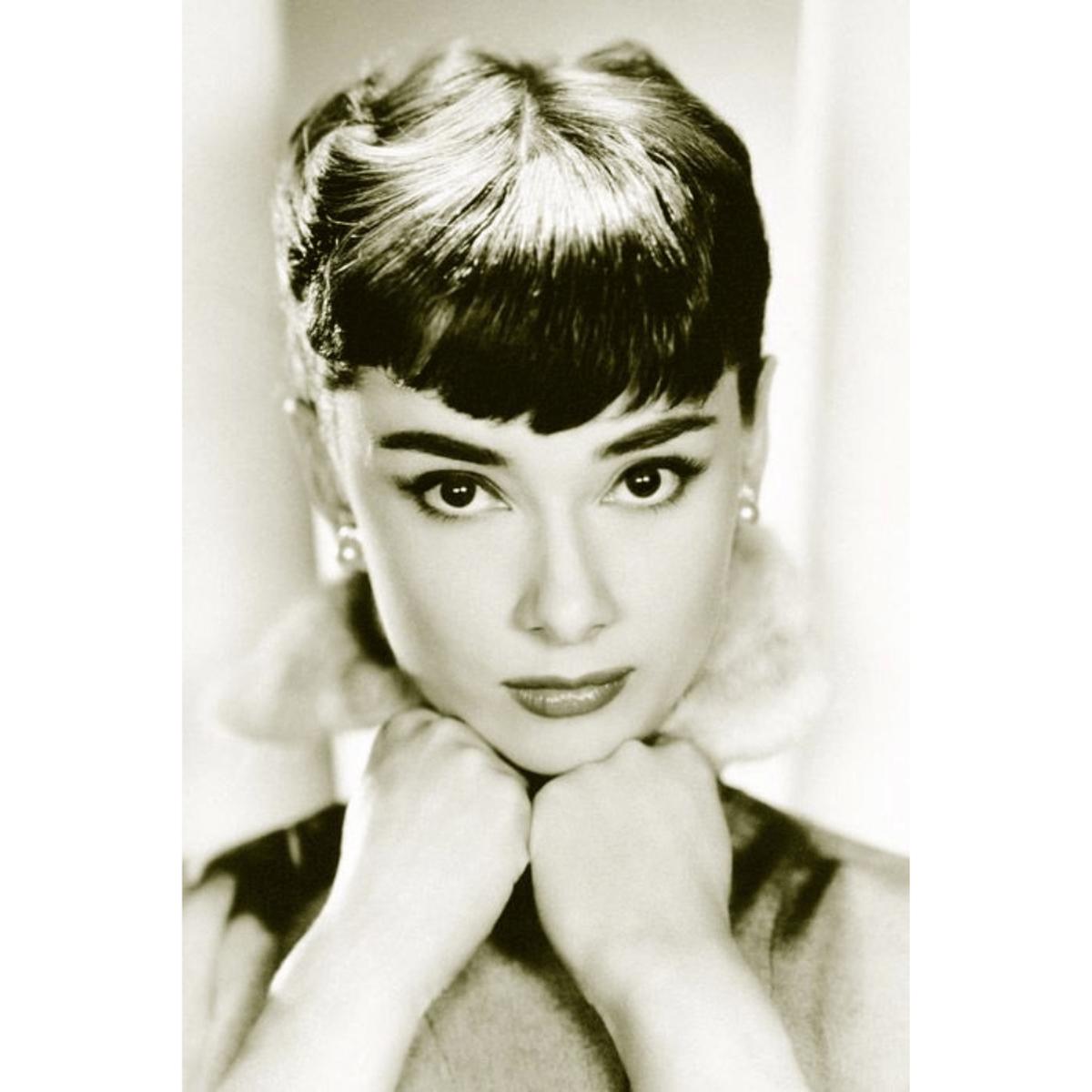 AUDREY HEPBURN - SEPIA (MAXI POSTER) By PYRAMID