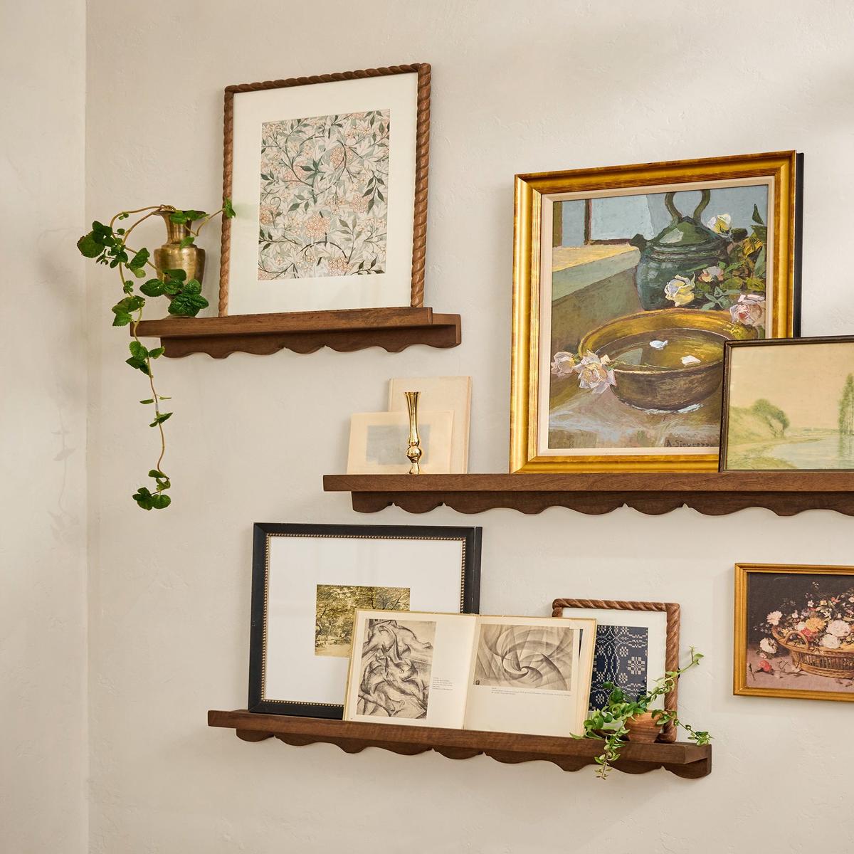 Abigail Vintage Inspired Picture Ledge