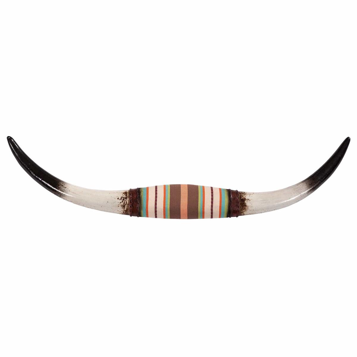 Wall Dcor - 9" x 33" Longhorn Southwestern Wall Sculpture With Felt Wrap 4 Per Carton - White